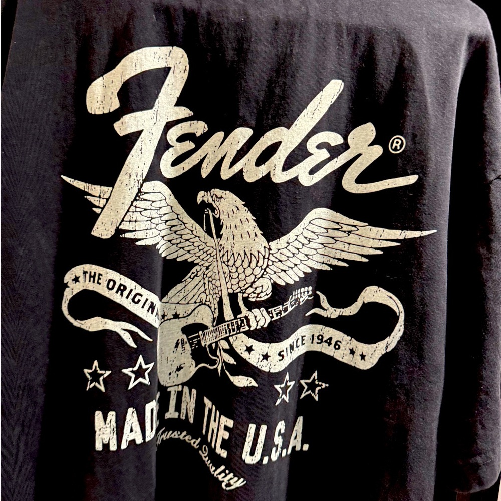 Fender Black  Men’s Tshirt Size M box 6